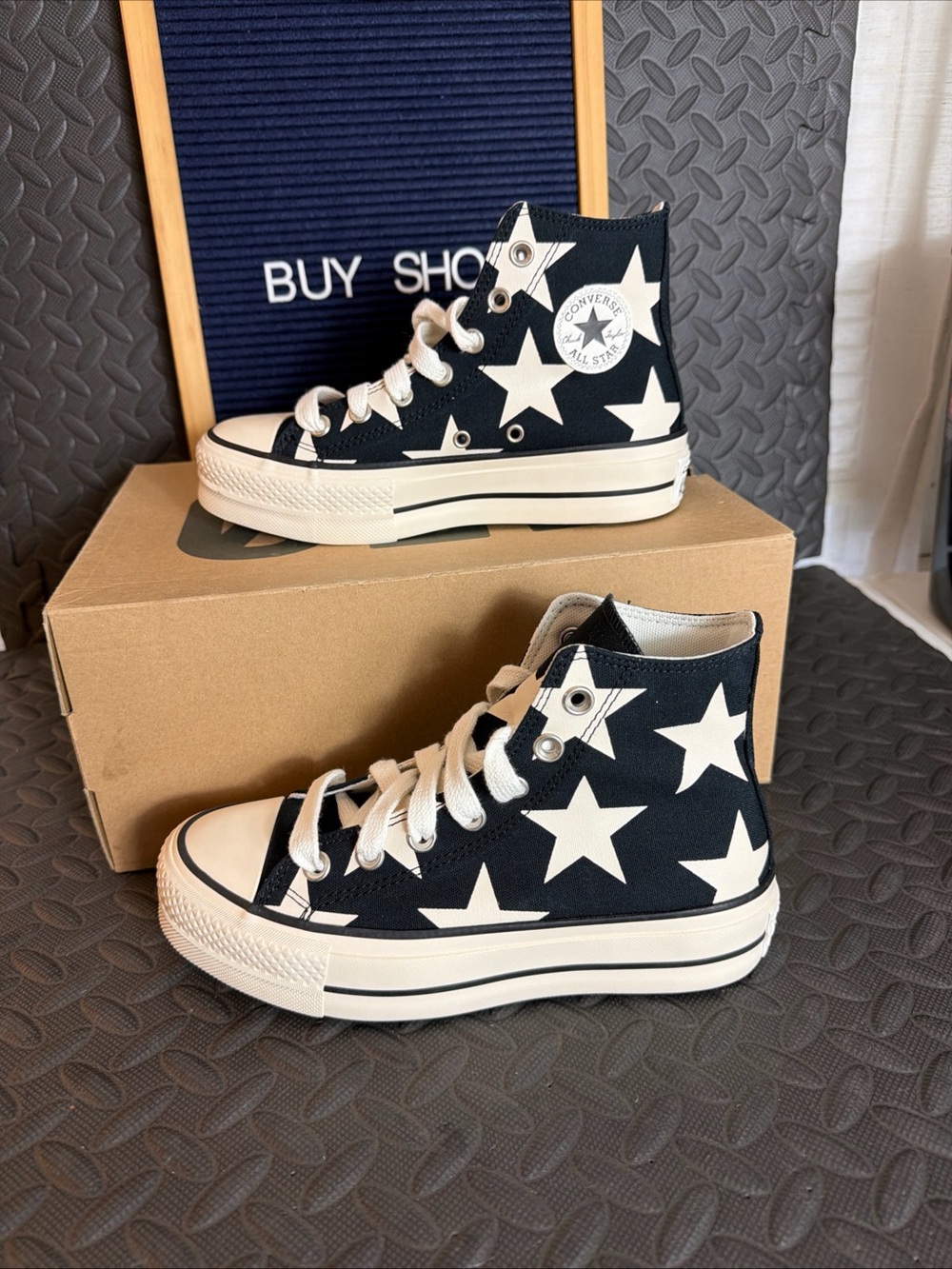 Converse All Star Lift Hi Large Stars Women Size 7 Platform Sneakers A09903C New - Picture 1 of 8